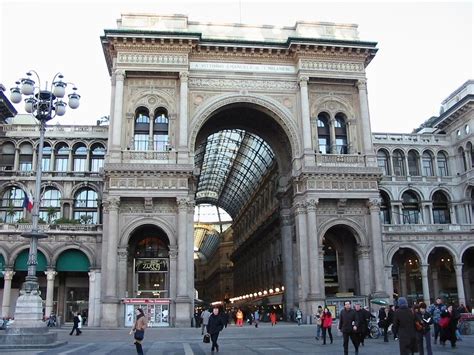 Galleria Vittorio Emanuele II | Galleria vittorio emanuele ii, Cast iron architecture, Galleria