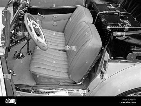 Mercedes benz cabriolet hi-res stock photography and images - Alamy