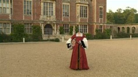 Spook spotters turn out in to see Anne Boleyn's ghost | ITV News | Anne ...