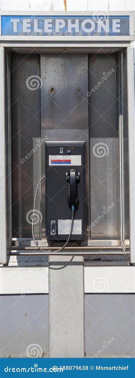 Vintage Canadian Payphone Booth Stock Photo - Image of blue, public: 188079638