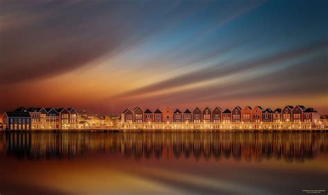 Fine architecture at Houten (Netherlands). The sky was shot 90 minutes before I shot the houses ...