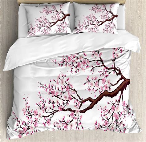 Amazon.com: Japanese Bedding Sets, Branch of a Flourishing Sakura Tree ...