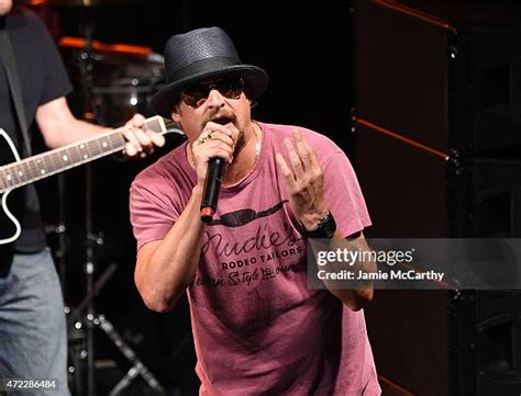 Kid Rock Concert Photos and Premium High Res Pictures - Getty Images