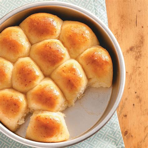 Baker's Dozen Yeast Rolls Recipe | Taste of Home