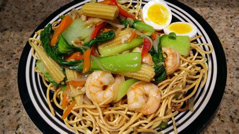 Crispy Pancit Canton (Pan-fried noodles) : asianeats