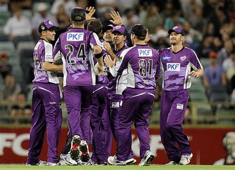 Hobart Hurricanes celebrate a wicket | ESPNcricinfo.com