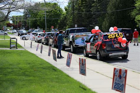 SLIDESHOW: Sturgeon Bay’s Drive-up Graduation - Sturgeon Bay