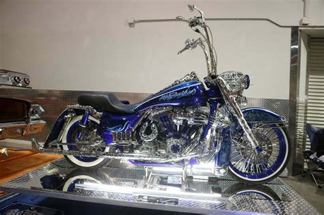 2016 Lowrider Super Show | Custom Bikes | Hot Bike Magazine