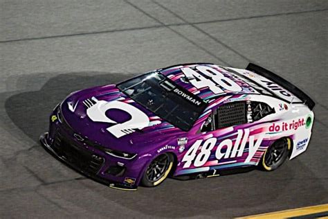 Alex Bowman Earns 3rd Daytona 500 Pole