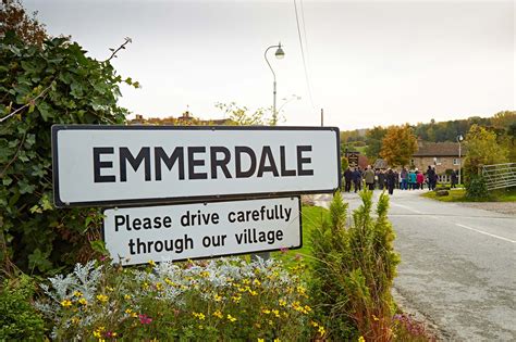 Emmerdale-Village-Tour-1 - Continuum Attractions