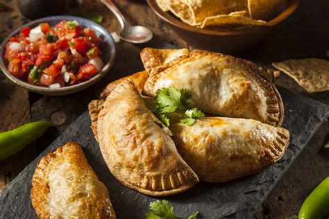 Pas-à-pas : empanadas au poulet | Empanadas, Food, Empanadas recipe