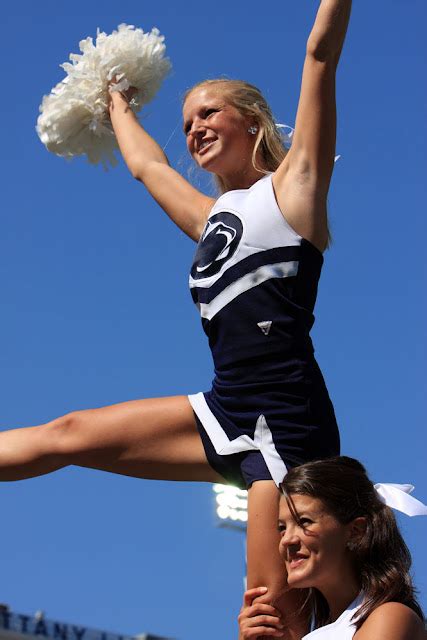 sexy for girls: Penn State Cheerleaders Salute JoePa's 400th Victory