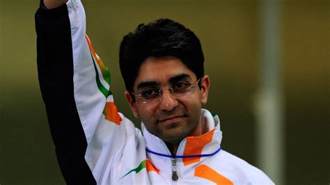 Abhinav Bindra Qualifies for 10m Air Rifle Finals, But Only Just