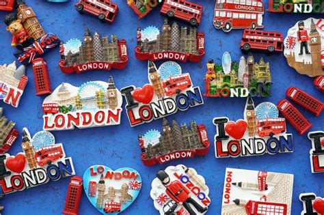 The Best London Souvenirs and Souvenir Shops - Escapadee