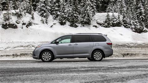 2017 Toyota Sienna XLE AWD Test Drive Review