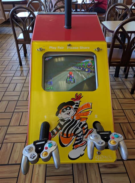 Gamecube kiosk still running in McDonald's : r/nintendo