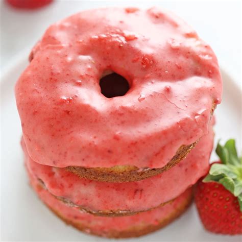 Strawberry Baked Donuts - Handle the Heat