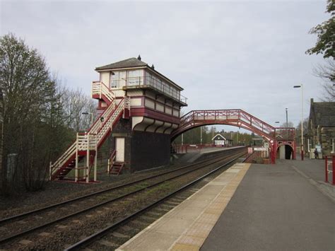 Haltwhistle train station © Ian S cc-by-sa/2.0 :: Geograph Britain and Ireland