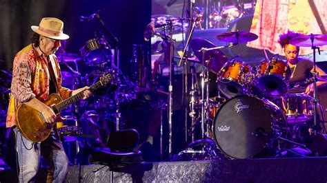 Carlos Santana Highlights Longtime Musical Mission On Stage In Chicago