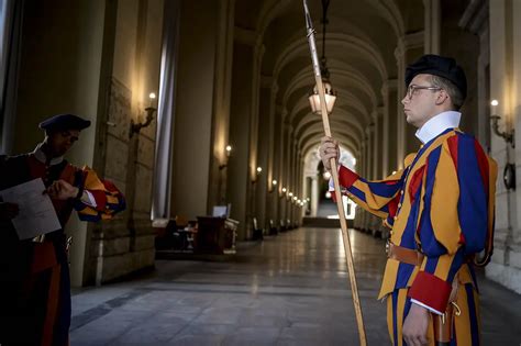 Top Swiss Guard Vatican Uniform, Facts, History & Secrets