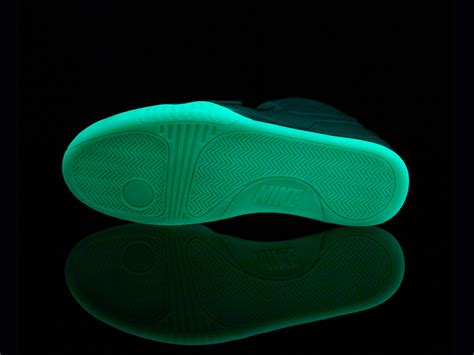 The All-Time Greatest Glow-in-the-Dark Sneakers - Sneaker Freaker