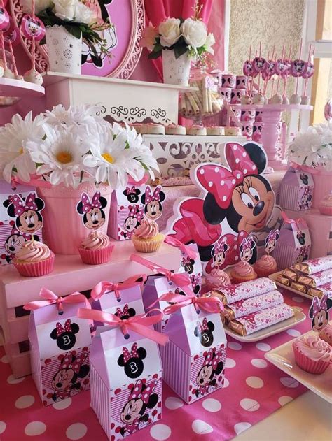 Minie coqueta | CatchMyParty.com | Minnie mouse birthday party decorations, Mini mouse birthday ...