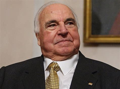 Helmut Kohl Biography - Childhood, Life Achievements & Timeline