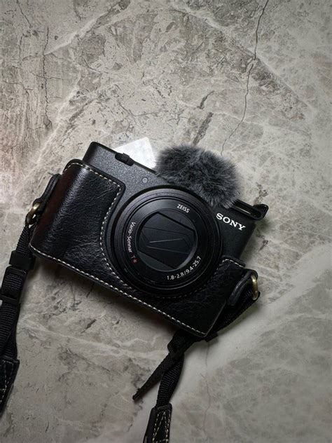 Sony ZV-1 with Ulanzi Lens, Photography, Cameras on Carousell