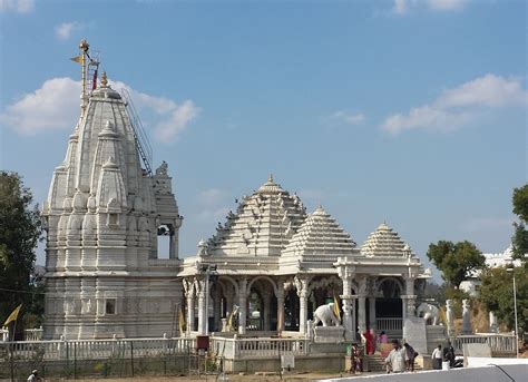 Mahakaleshwar Temple - The Dairy Free TravelerThe Dairy Free Traveler