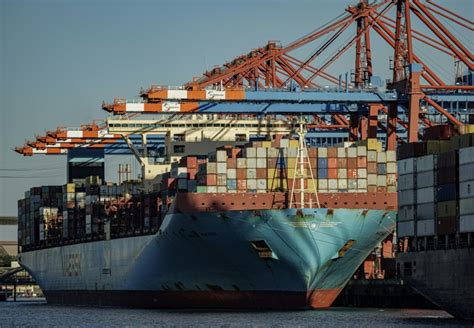 Maersk says to avoid Red Sea for foreseeable future - Digital Journal