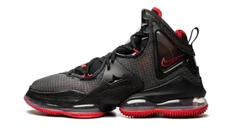 11 Best Basketball Shoes For Wide Feet [2024 Edition]