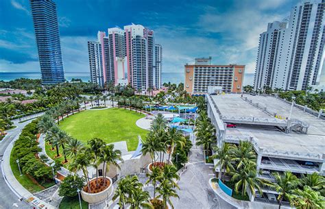 Living in Aventura, FL: 2021 Community Guide