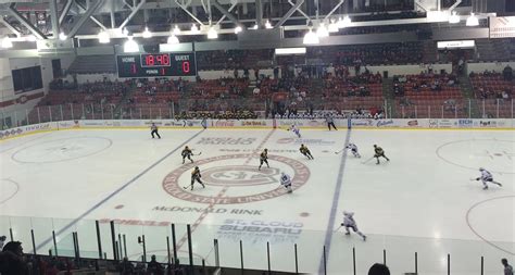 SCSU Welcomes Women's Hockey Finalists to Campus