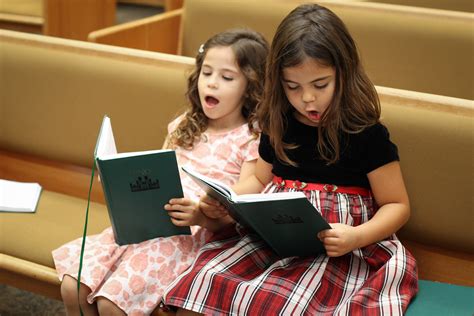 LDS Church to revise hymnal and children's song book