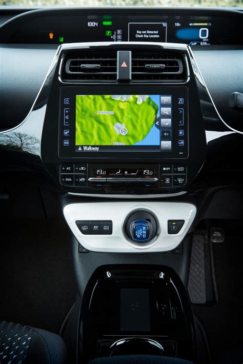 Prius Plug-in Interior (2017 - 2019) - Toyota Media Site