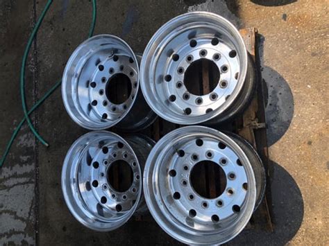 4 x 22.5 Alcoa Super Single Wheels - Lot #369, Online Only Equipment ...