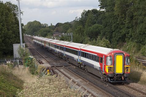 LON_360 | Gatwick Express Class 442 EMU 4422423 at Stoats Ne… | Flickr