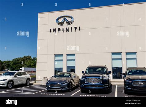 Indianapolis - Circa July 2018: Infiniti Car and SUV Dealership ...