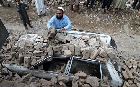 earthquake in pakistan - In Pics : Devastating Earthquake in Pakistan ...