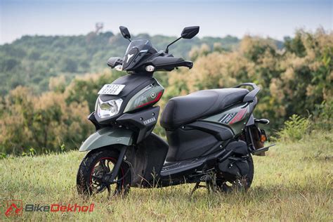 Yamaha RayZR 125 Fi Hybrid Price - Mileage, Colours, Images | BikeDekho