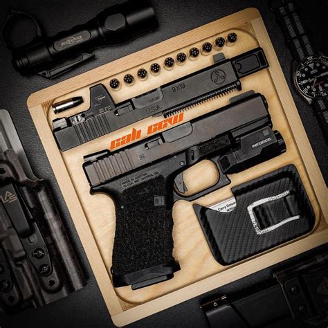 Glock 19 Gen3 with Inforce APLc - LAS Concealment - lasconcealment