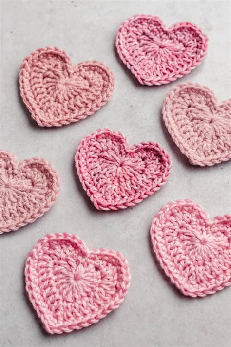 Free Crochet Heart Pattern - 3 Sizes - Sarah Maker