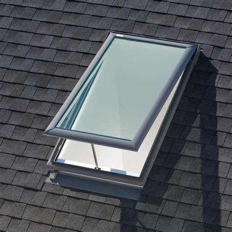 VELUX VSE C08 Electric Skylight | SolarSkylights.com