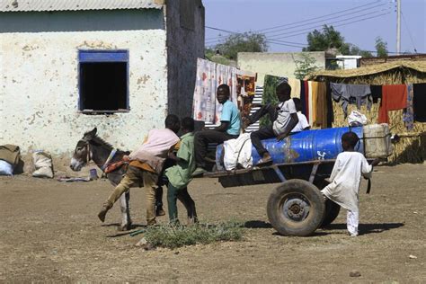 Displaced Sudan refugees complain about inadequacy of humanitarian aid ...