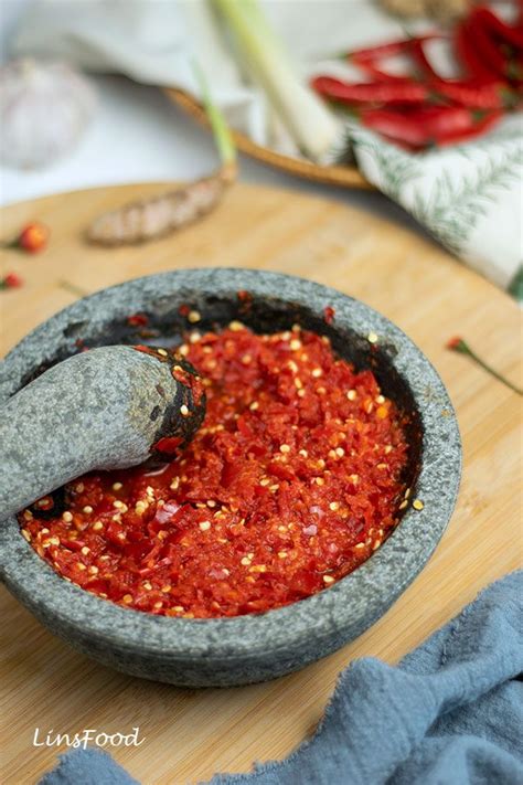 Sambal Oelek Recipe (3 Ingredients)