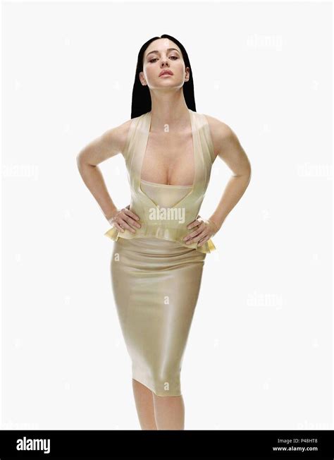 Monica bellucci matrix hi-res stock photography and images - Alamy