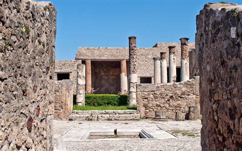 Visiting Pompeii: The Roman city frozen in time – On the Luce travel blog