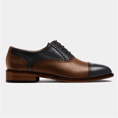 Brogue Shoes in brown & black leather