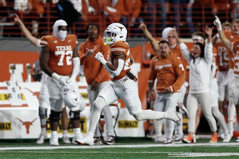 Arch Manning's Spectacular Debut Propels Texas Longhorns to Big 12 Championship Contention ...