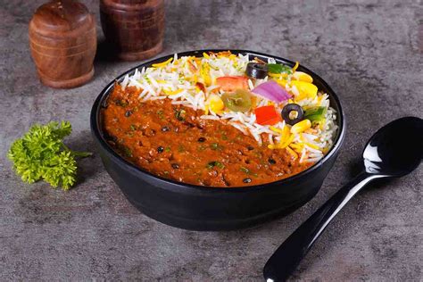 Order Dal Makhani With Rice Bowl from The Good Bowl on EatSure